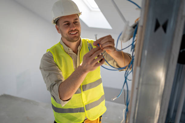 Best Licensed Electrician  in Bloomington, TX